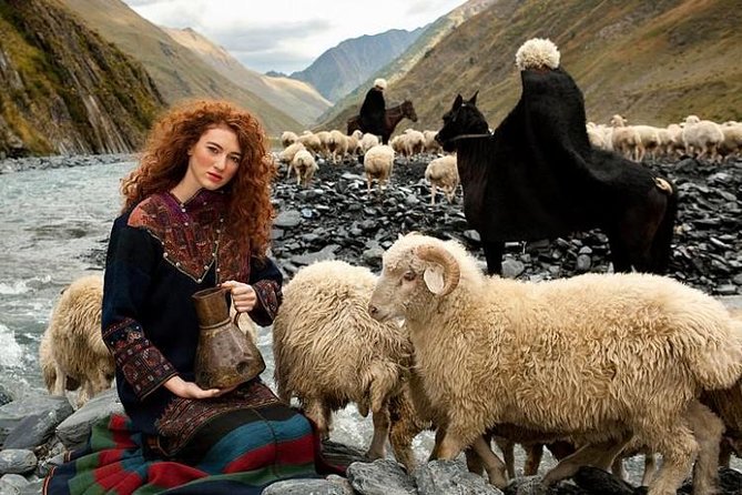 2-Day Private Tour to Kazbegi from Tbilisi - One night in Stepantsminda