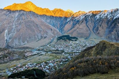 3-Day Hiking Group Tour in Kazbegi