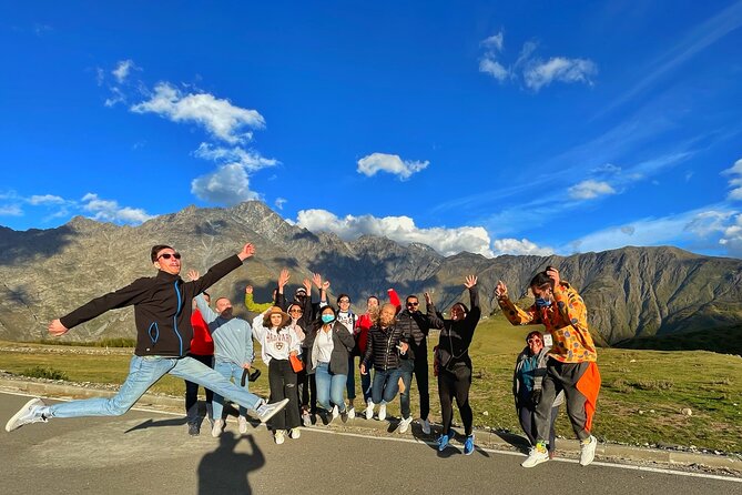 4 Group Tours Including Airport Transfers - How the Group Size Shapes the Experience