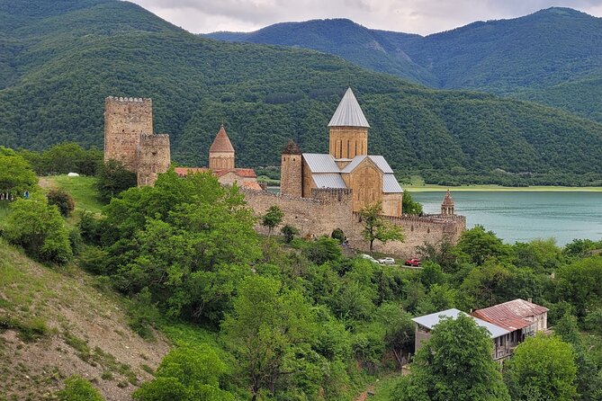 A day trip to Great Caucasian mountains - From Tbilisi to Jinvali Reservoir