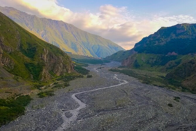 A day trip to Great Caucasian mountains - The Monument to Friendship of Nations