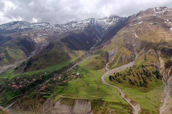 Adventure in Caucasus – Private Tour to Jinvali, Ananuri, Gudauri, Kazbegi - Gudauri and the Friendship Monument: the high point of the road