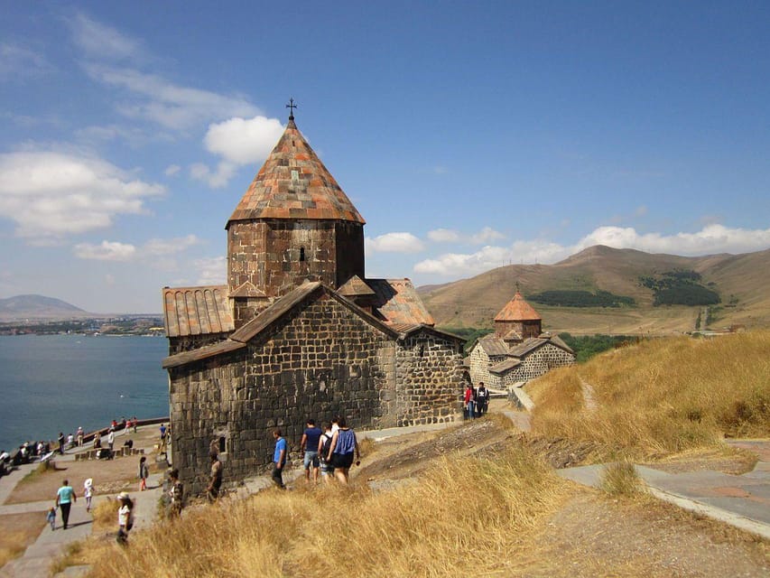 Armenia. Akhpat, Dilijan, Sevan, cascad Yerevan from Tbilisi - Republic Square: your short taste of Yerevan