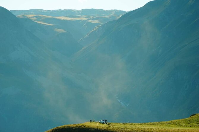 Armenia Day Trip from Tbilisi: Private Experience - Leaving Tbilisi and reaching the border