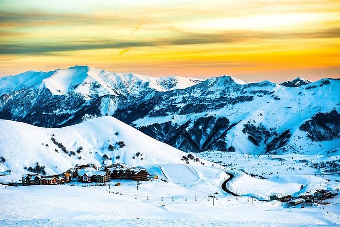 Bestseller Day Trip to Kazbeg/Gergeti Delicious Lunch at Rooms - Lunch at Rooms Hotel in Kazbegi