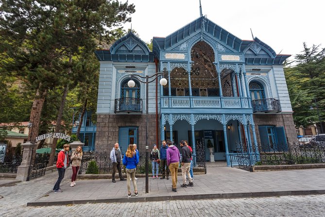 BORJOMI, RABATI & VARDZIA - Group Tour from Kutaisi - Who should book this tour?