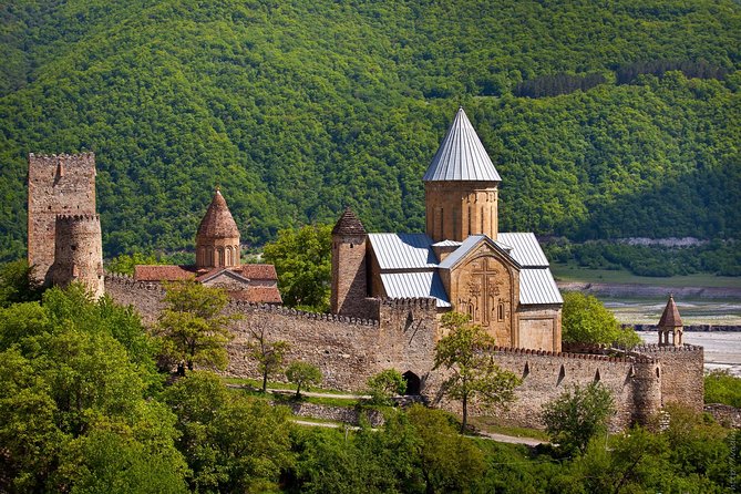 Caucasus Mountains Tour From Tbilisi - Ananuri Castle, churches, and Aragvi stories