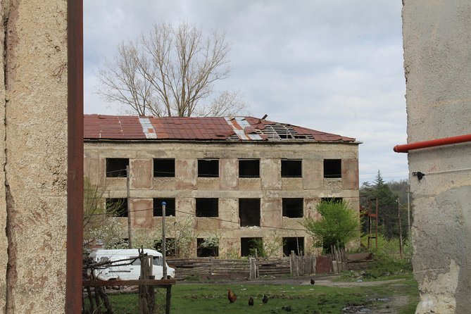 Chiatura. Soviet Past in the present. + Katskhi pillar - What the long drive means for your day