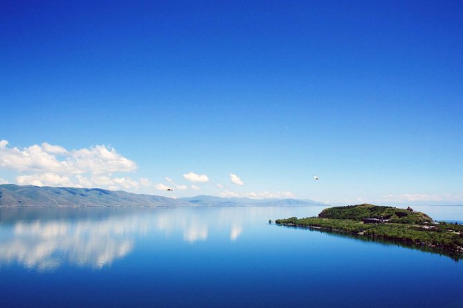 Day tour Armenia Dilijan and Sevan Lake from Tbilisi - The Mimino monument in the town center