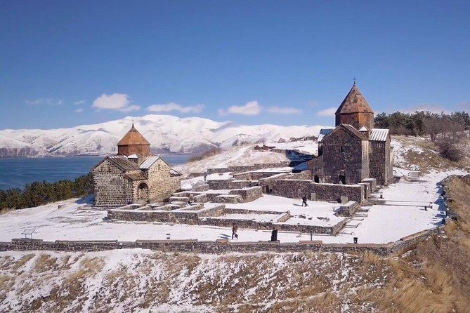 Day tour Armenia Dilijan and Sevan Lake from Tbilisi - Bagratashen to Sadakhlo: the border crossing