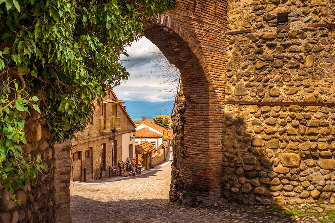 Day Trip to Kakheti Wine Region Including 9 Wine Tastings - Sighnaghi, the City of Love
