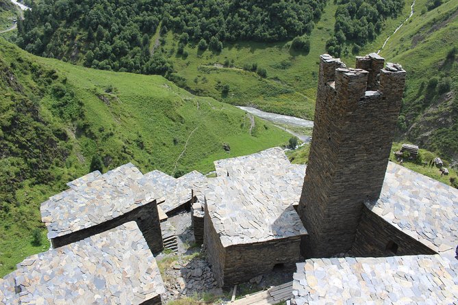 Five days tour to Khevsureti (Abudelauri lakes) & Kazbegi with hikes. - Day 4: Juta gorge and the Fifth Season cafe