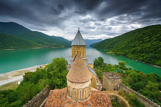 From Tbilisi: Kazbegi, Gudauri & Ananuri Day Trip - Zhinvali Reservoir: a bright opening stop