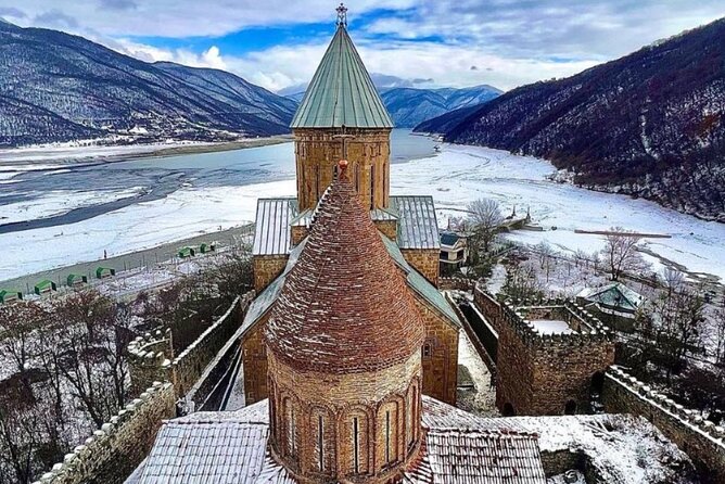 From Tbilisi to Gudauri Ski Resort, Zhinvali, Ananuri Day Trip - Gudauri Ski Resort in 90 minutes