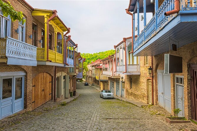 Full Day Tour in Sighnaghi Bodbe Tsinandali from Tbilisi - The guide can make the long road worthwhile