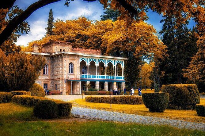 Full Day Tour in Sighnaghi Bodbe Tsinandali from Tbilisi - Who should book this experience