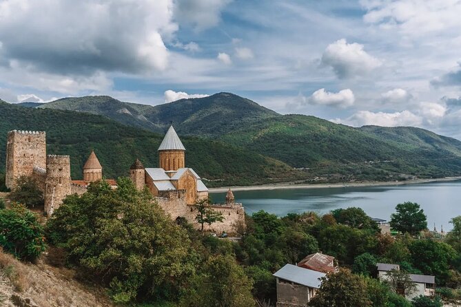 Full-day Tour in Tbilisi, Anauri, Gudauri, and Kazbegi - What the private format adds
