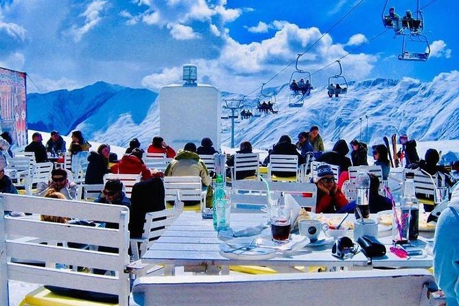 Gudauri ski tour (Group Tour) - Guides, group size, and the feel of the day