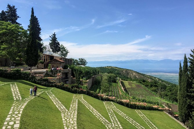 Kakheti and Sighnaghi tour with winetasting - Sighnaghi explains the City of Love nickname