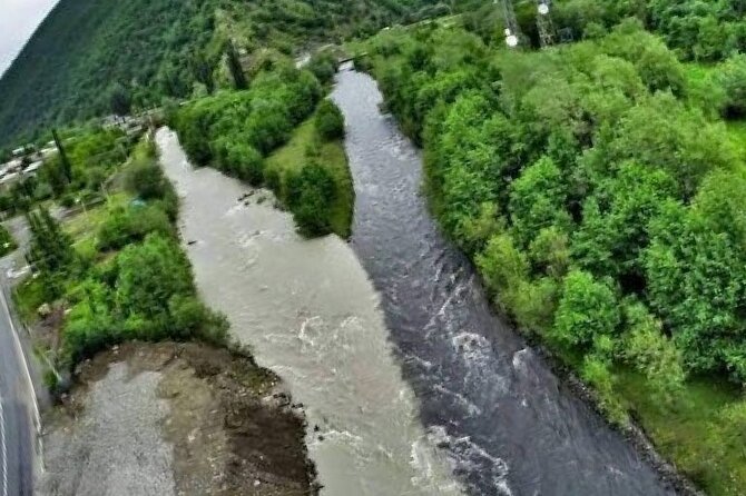 Kazbegi Amazing Tour - Ananuri Fortress on the Aragvi and Wajathevi rivers