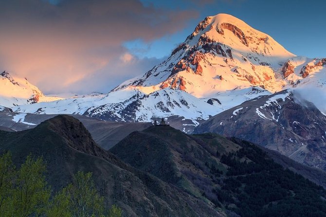 Kazbegi, Ananuri , Gudauri and Zhinvali (Group Tour) - Ananuri adds an old fortress to the route