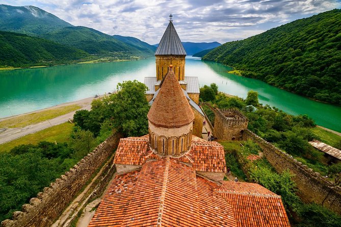 Kazbegi and Khinkali - the ultimate mountain experience tour - From Tbilisi to Georgia’s first Christian capital