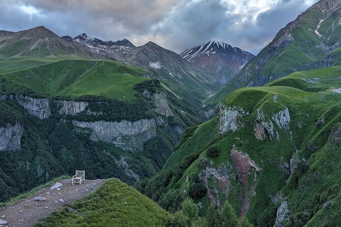 Kazbegi full day private tour + LUNCH - The private format and the pace of the road