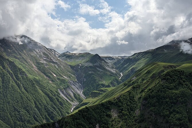 Kazbegi Gudauri and Ananuri Mountains Private Day Trip - What the private vehicle changes