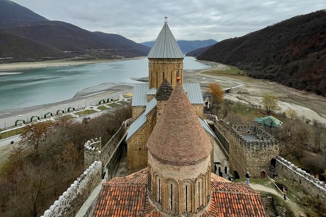 Kazbegi & Gudauri group tour from Tbilisi - Zhinvali Reservoir: a quick first stop