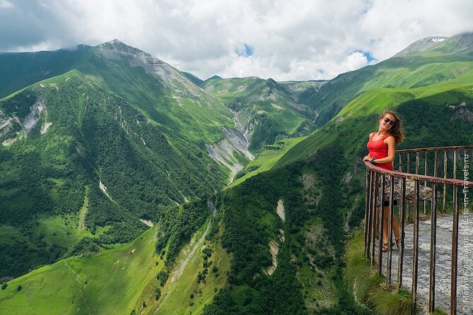 Kazbegi (stepantsminda) and Gudauri private tour - Ananuri Castle: towers, stonework, and a quick history lesson