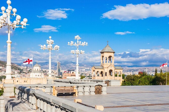 Panoramic city tour Tbilisi - Turtle Lake, the cable car, and the Ethnographic Museum