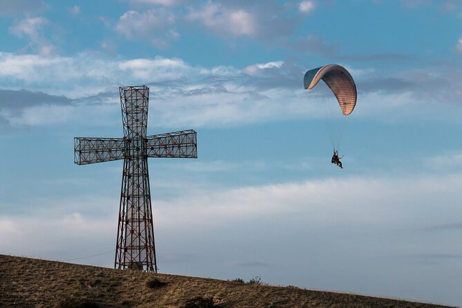 Paragliding tandem flights in Georgia - The Safety Briefing and Tandem Setup
