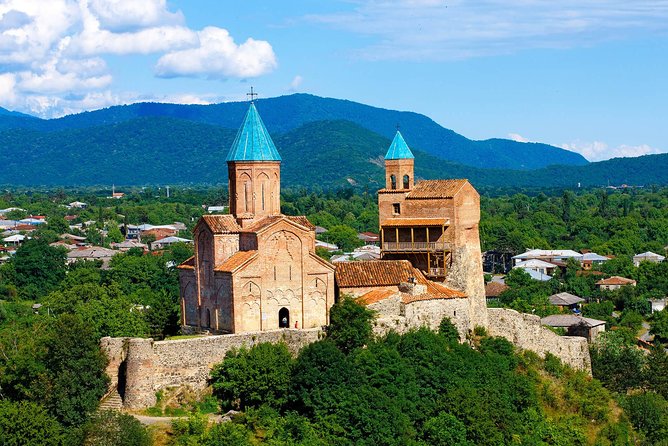 Private 4 days Food & Wine and Sightseeing tour to Kakheti, Kazbegi, Mtskheta. - Who should book this tour
