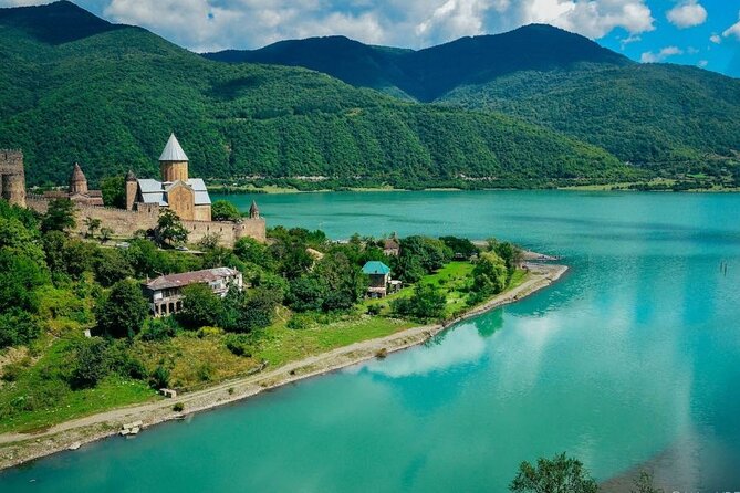 Private day Tour from Tbilisi to Kazbegi and Gudauri - Kvemo Mleta and water from the ground