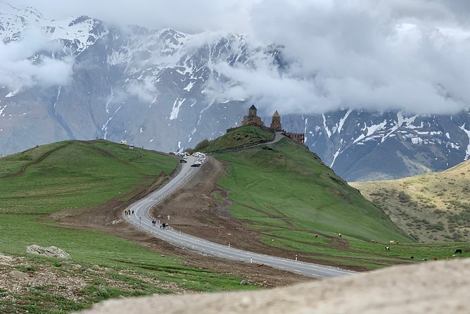 ️Private Full-Day Tour to Mtskheta and Kazbegi(stepantsminda) from Tbilisi - What the guides add to the day