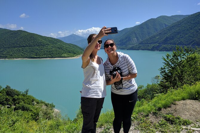 Private Kazbegi Tour: Gergeti, Ananuri & Scenic Views - Why this Kazbegi day trip works