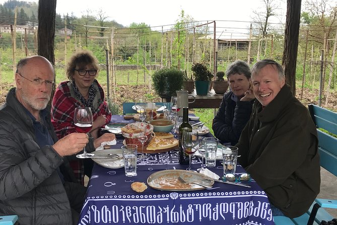 Private Organic Wine Tour from Kutaisi, 2 Tastings and Lunch - Lunch at Oda House in Martvili
