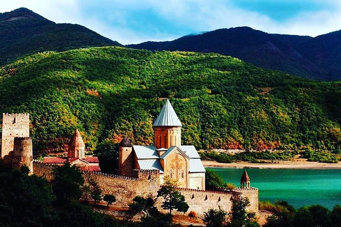 Private Tour Ananuri-Kazbegi-Gudauri - Gergeti Trinity Church above Kazbegi