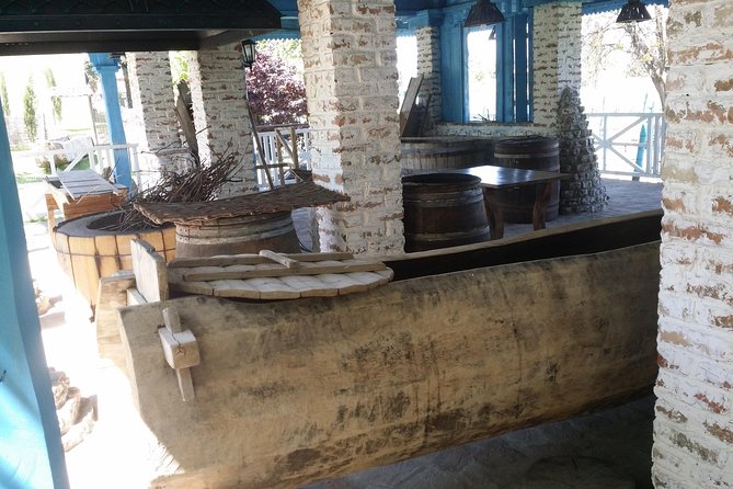 Private Wine Tour to Kakheti from Tbilisi - Old and New Shuamta in a forest setting
