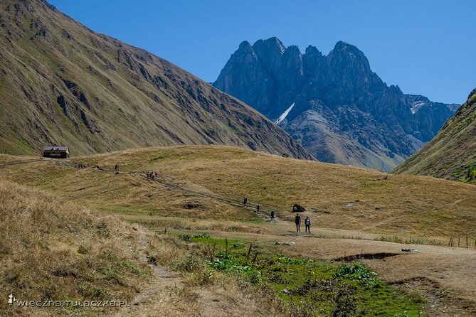 Round Trip Bus Transfer to Juta from Kazbegi - How to use your hours in Juta