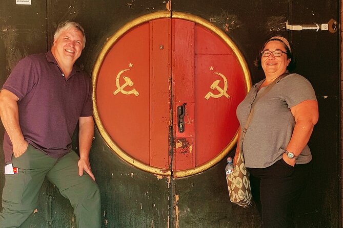 Soviet Tbilisi Tour - Off the beaten path - Inside Stalin’s underground printing house