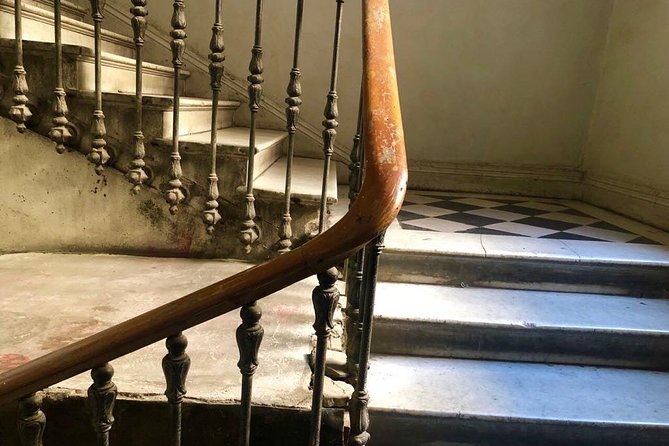 Tbilisi 'Beyond Facades' - The Book Museum and its 15-minute pause