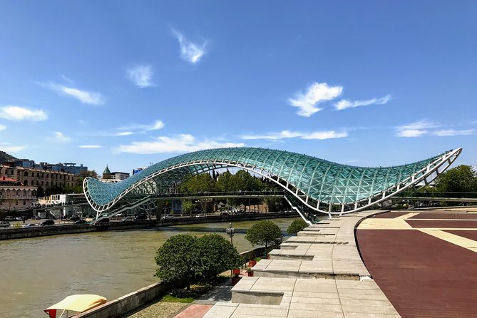 Tbilisi Explorer: Essential Walking Tour for First-Timers - Start at Freedom Square and get your bearings