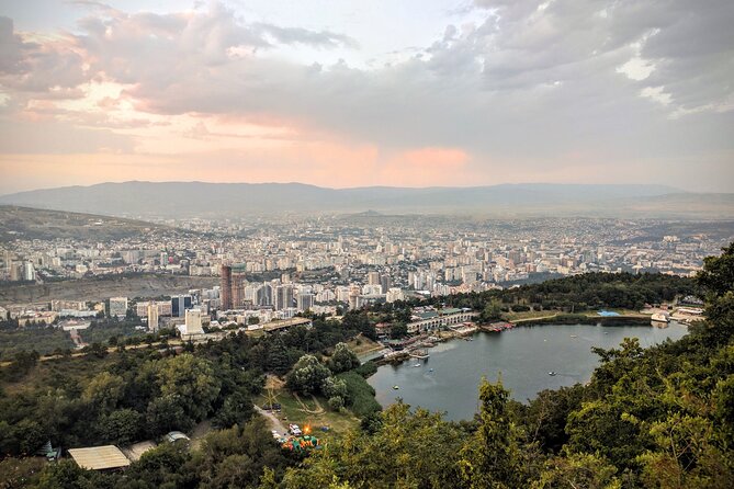 Tbilisi Lakes and Sightseeing tour - Key points at a glance