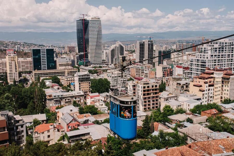 Tbilisi: Old and New City Guided Tour with 2 Cable Car Rides - Two cable cars give Tbilisi its shape