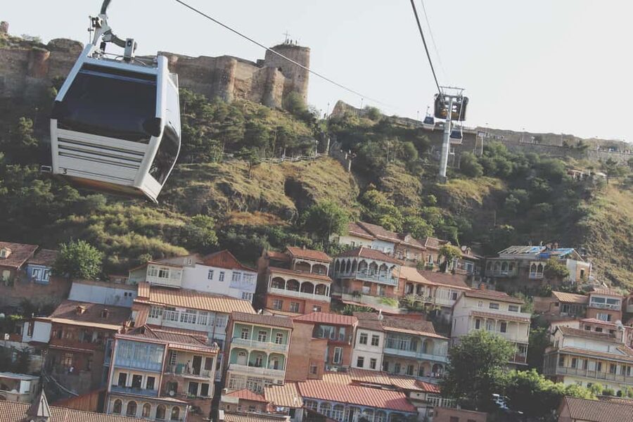 Tbilisi: Old and New City Guided Tour with 2 Cable Car Rides - Who should book this Tbilisi tour?