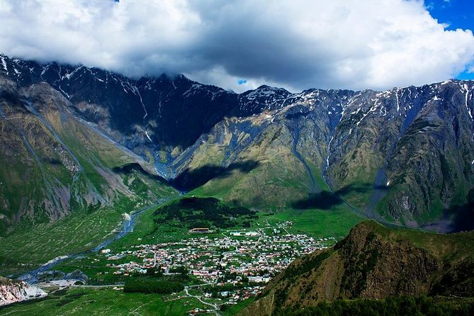 Tour in Kazbegi - Why the road to Kazbegi is worth your day