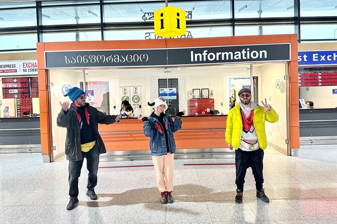 Transfer from Tbilisi Airport to Tbilisi - Why a red scarf matters at Tbilisi Airport