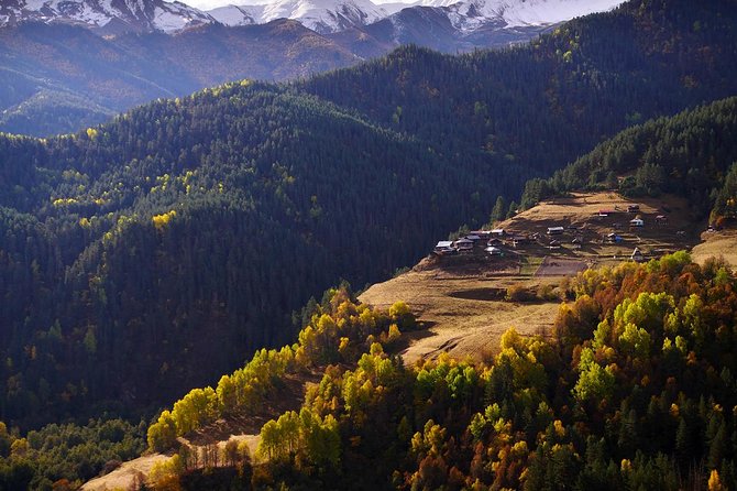 Trekking Tour from Tusheti to Khevsureti via Atsunta Pass - Day 4: Leaving the road near Girevi