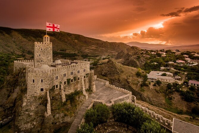 Vardzia. Lake Paravani, Khertvisi & Lomisa castle, Rabati - Key points before you book